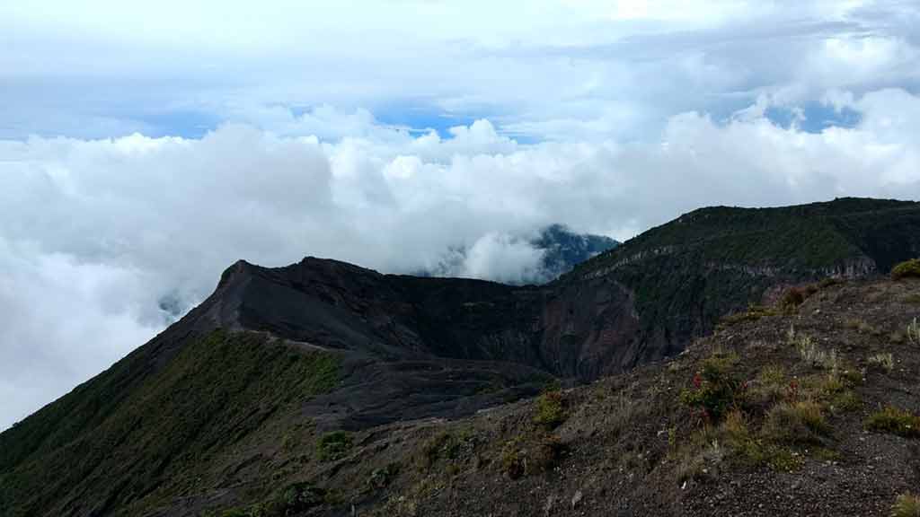 Vulkan Irazú in Costa Rica